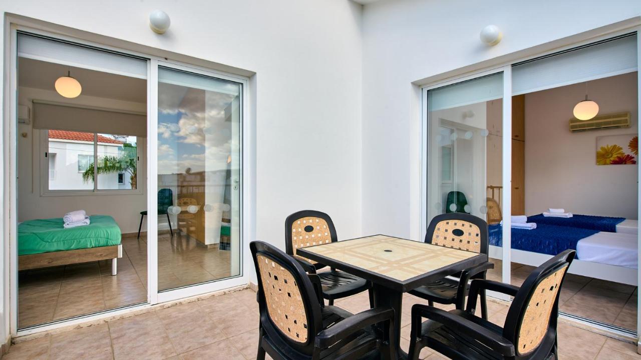 Villa Shiva By Ezoria Villas Kólpos tón Korallíon Eksteriør bilde