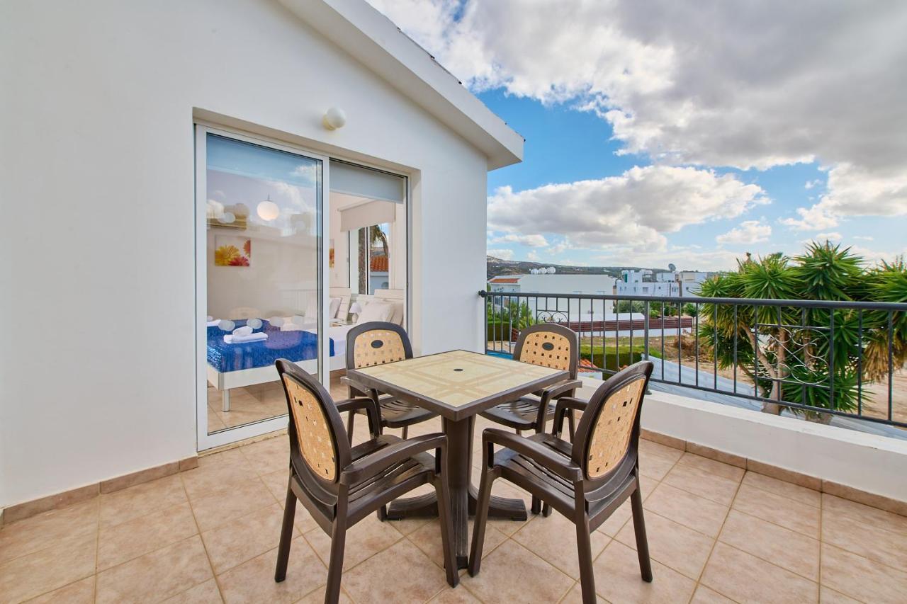 Villa Shiva By Ezoria Villas Kólpos tón Korallíon Eksteriør bilde